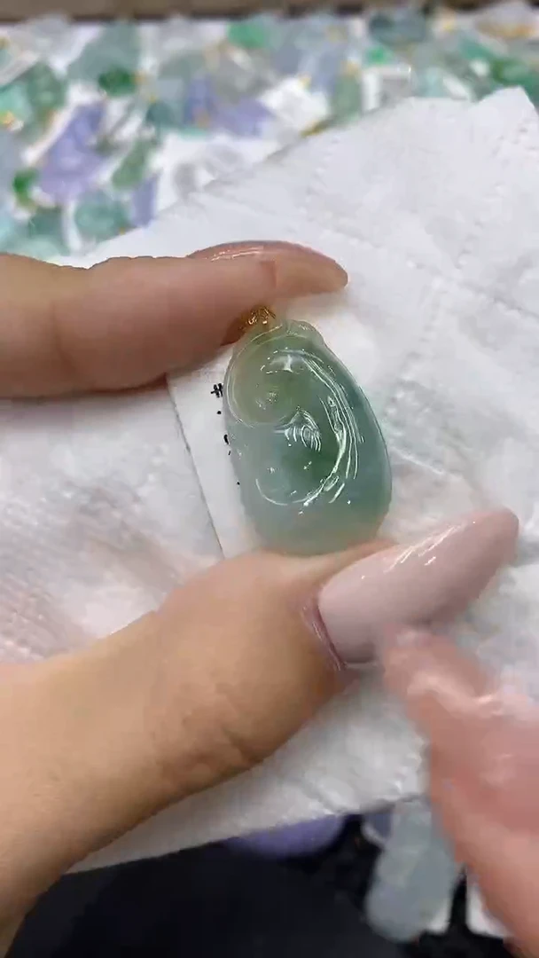 颈饰18K金镶嵌翡翠111111111111