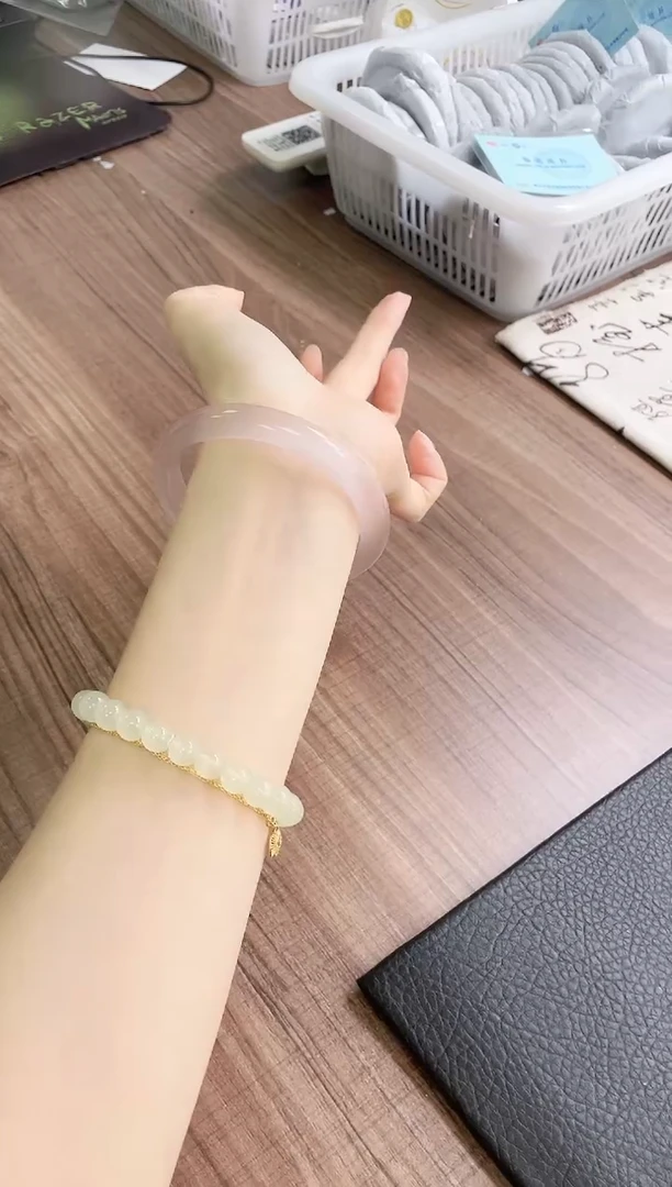 未镶嵌手镯石英质玉405-62