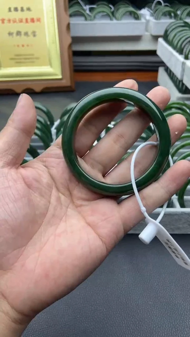 未镶嵌手镯和田玉（碧玉）47-59.8