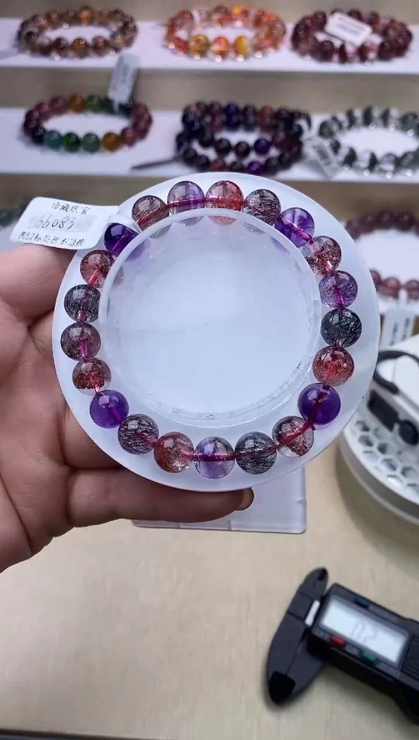 【闪购商品】水晶手链未镶嵌黑加仑超七9m+