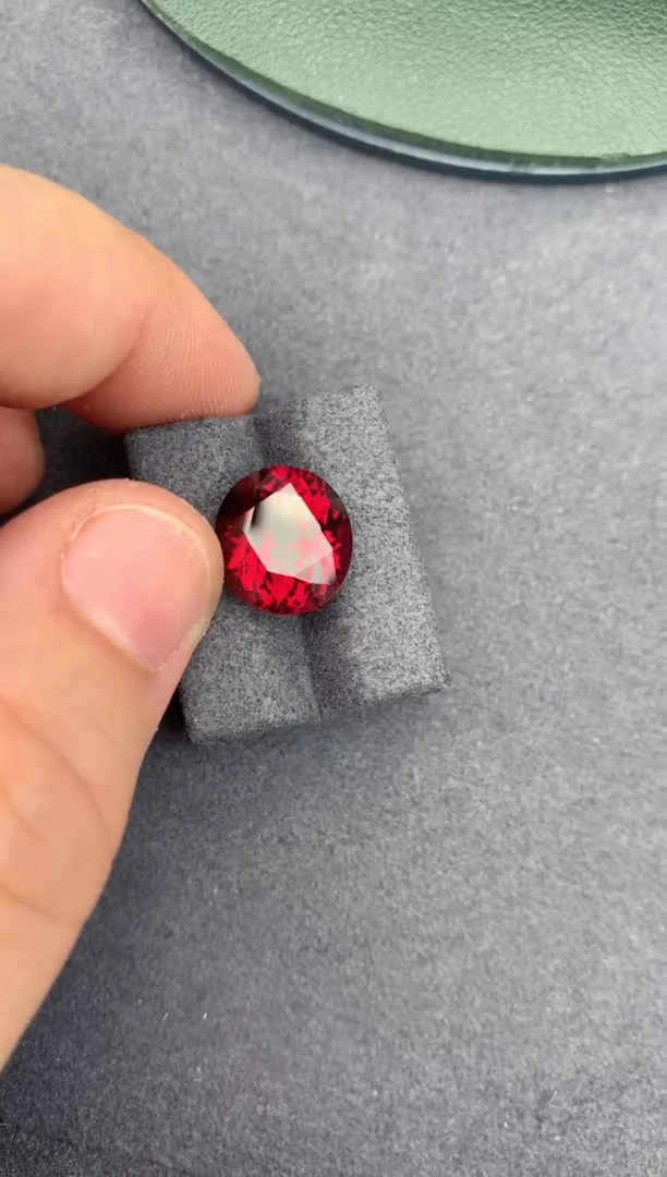 【闪购商品】石榴石裸石未镶嵌9ct镁铝榴石