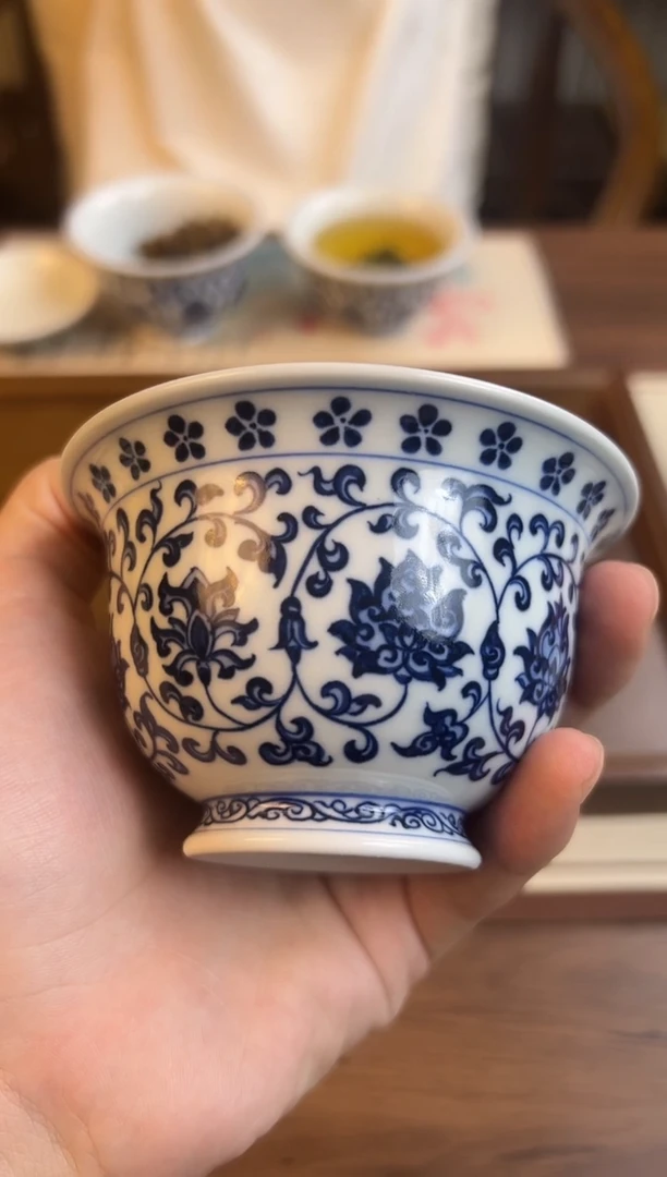 问青坊纯手工手绘青花缠枝莲柴窑二才盖碗