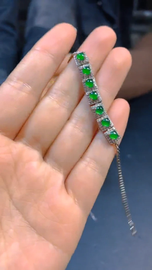 【闪购商品】翡翠手链未镶嵌0095537371多样性发一