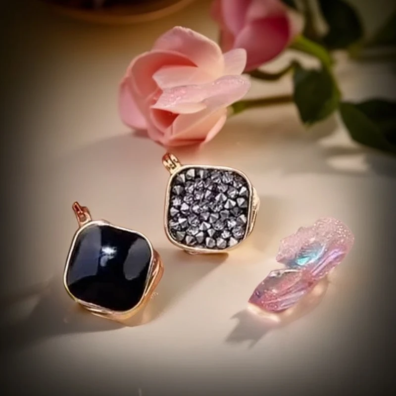 铜合金合成锆石耳饰 Celesia 气质精美双面菱形耳扣轻奢时尚E0028