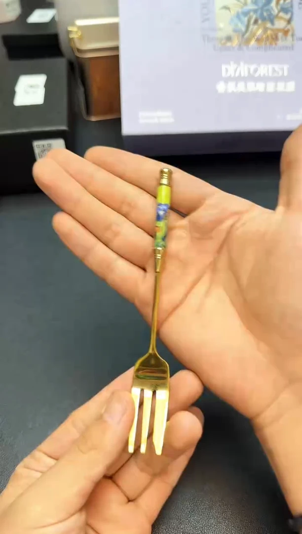瓷片全新正品一件不留@@WE182