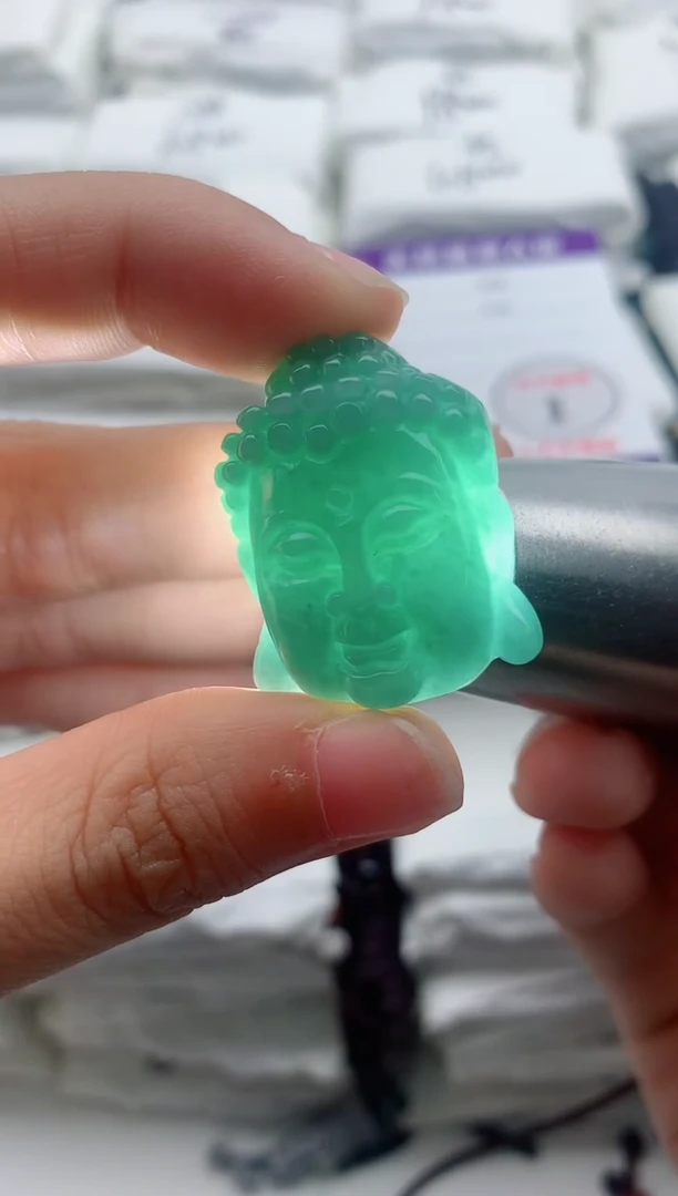 翡翠未镶嵌颈饰8888多样性发其一