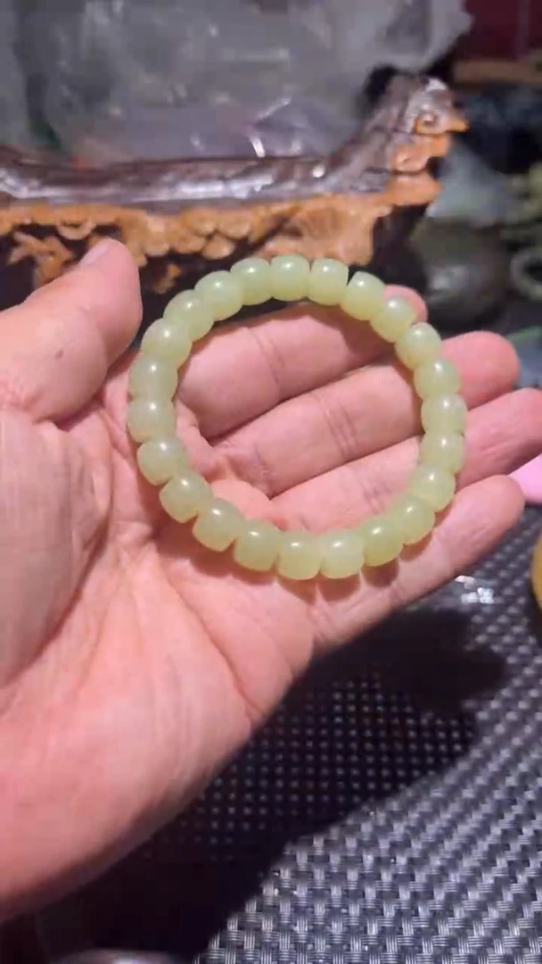 手串未镶嵌和田玉老型珠手串