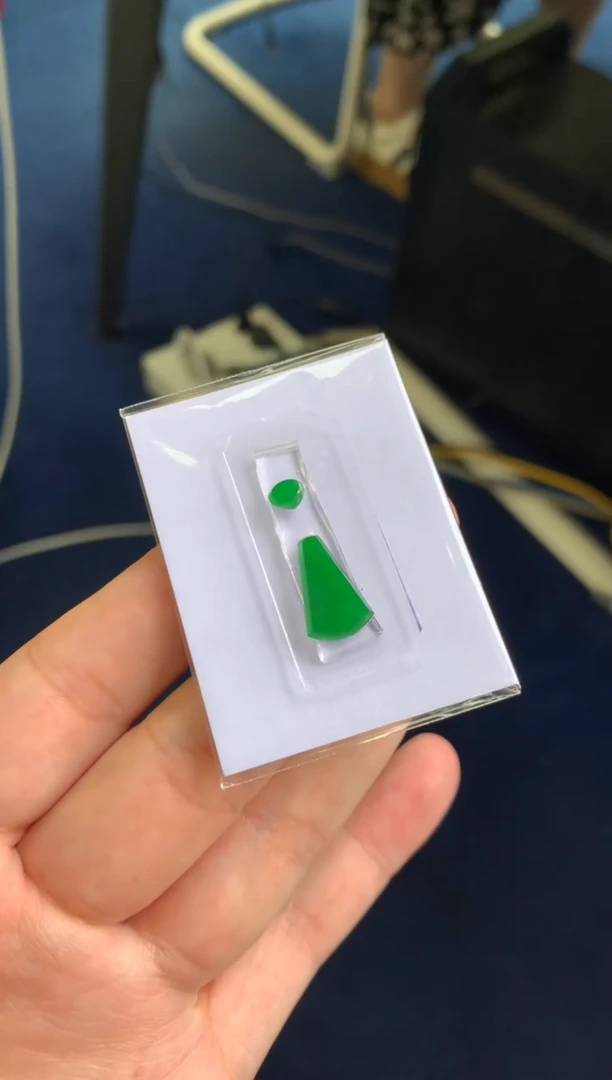 定制翡翠未镶嵌小***维翡翠