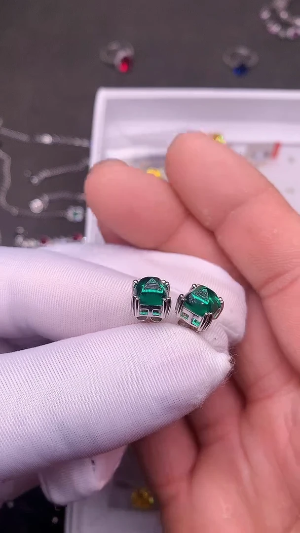 【闪购商品】祖母绿耳饰银S925镶嵌......
