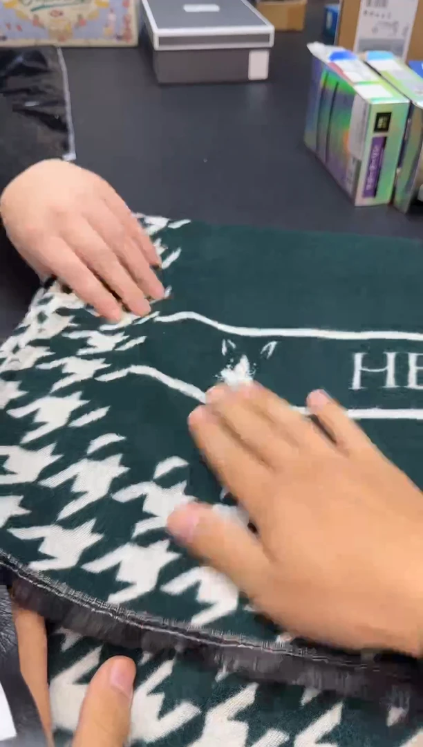 瓷片全新正品一件不留@@HB20