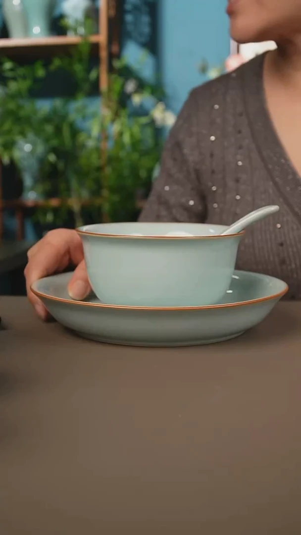 天青餐具一套十八件