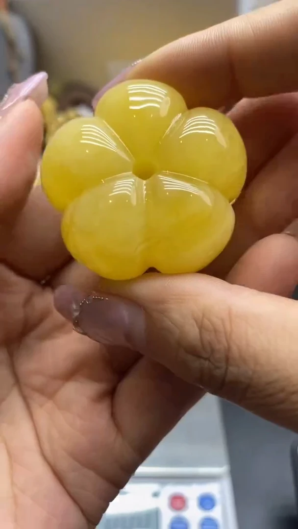 琥珀未镶嵌珠宝奇石80