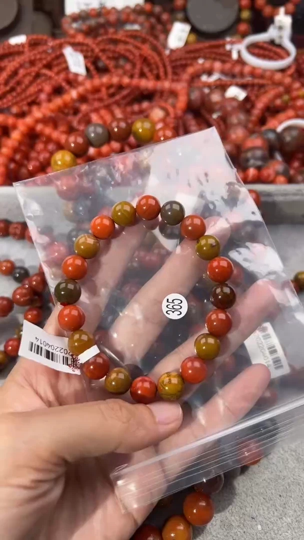 南红玛瑙手串未镶嵌9+