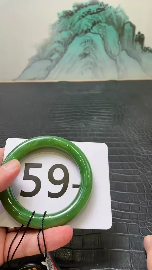 和田玉（碧玉）手镯未镶嵌一个