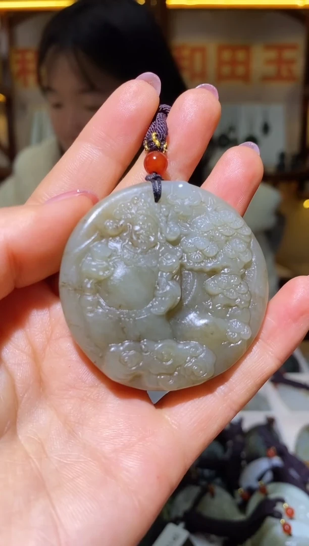 颈饰未镶嵌和田玉1