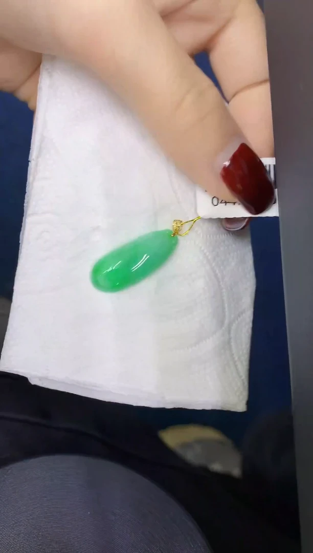 颈饰18K金镶嵌翡翠缅甸天然翡翠A货