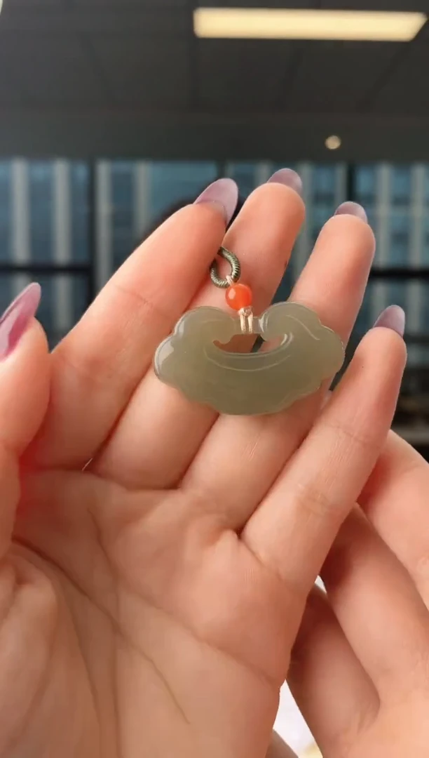 颈饰未镶嵌和田玉锁 无