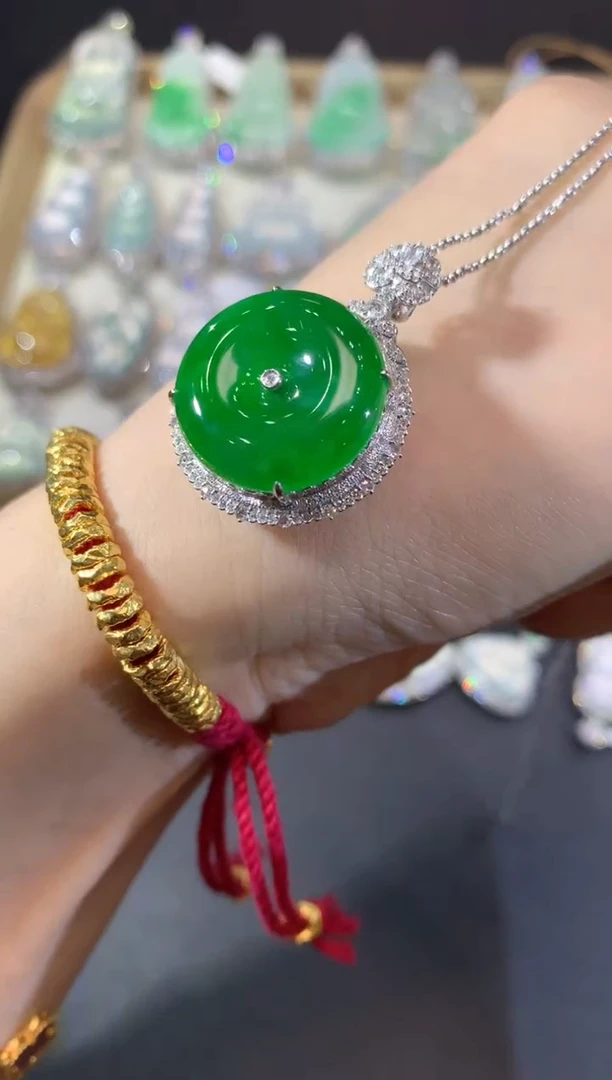 吊坠(不含链)18K金镶嵌翡翠84-扣子（不含链扣