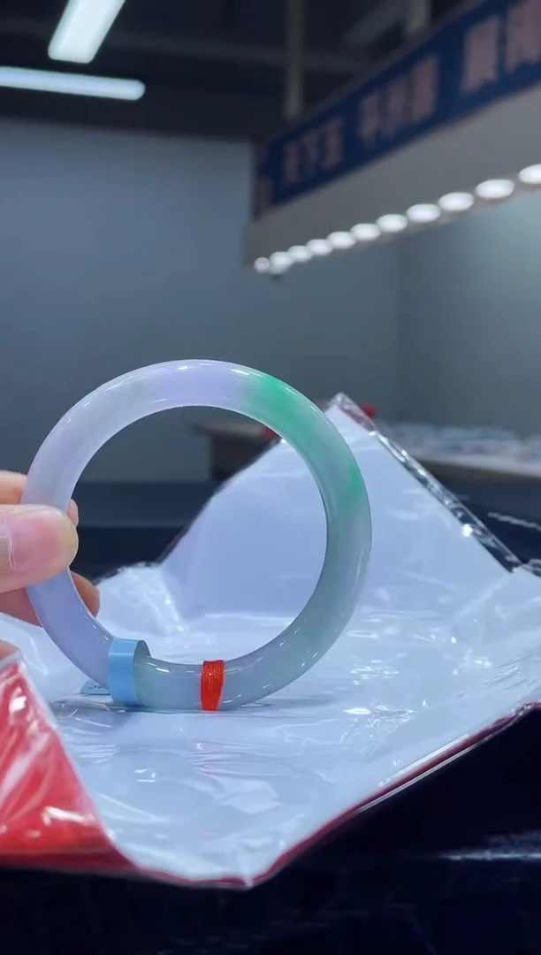 未镶嵌手镯翡翠5