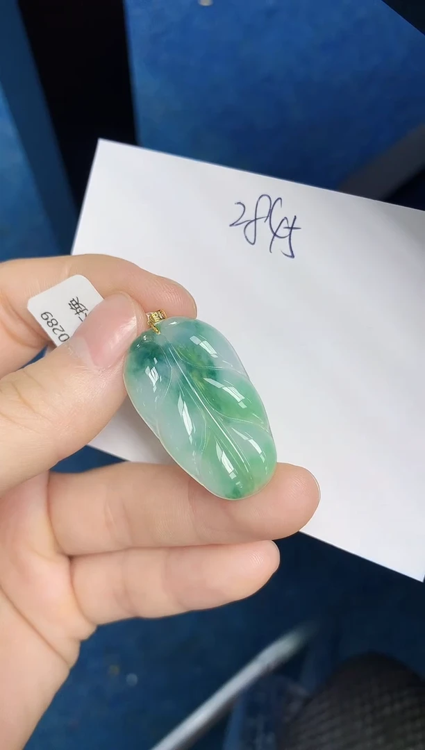 翡翠18K金镶嵌颈饰天然缅甸翡翠A货翡翠百元以上9元证书费自理