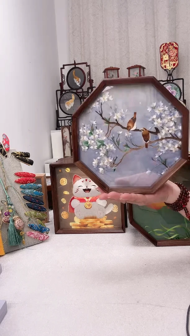 扇子苏绣作品手工摆台