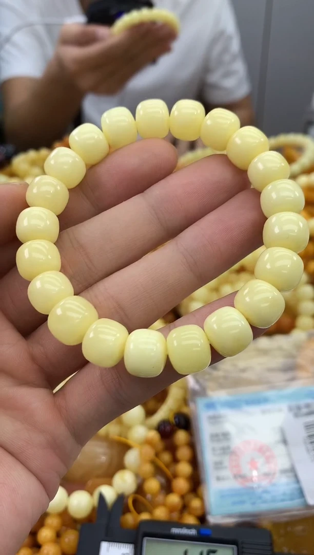 裸石蜜蜡未镶嵌手串