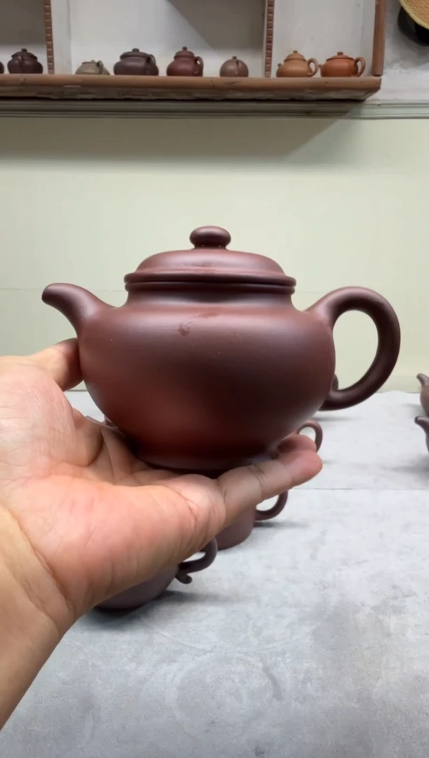茶壶紫砂山**者420CC底槽青半手缀枝