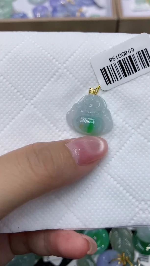 翡翠18K金镶嵌颈饰111111111