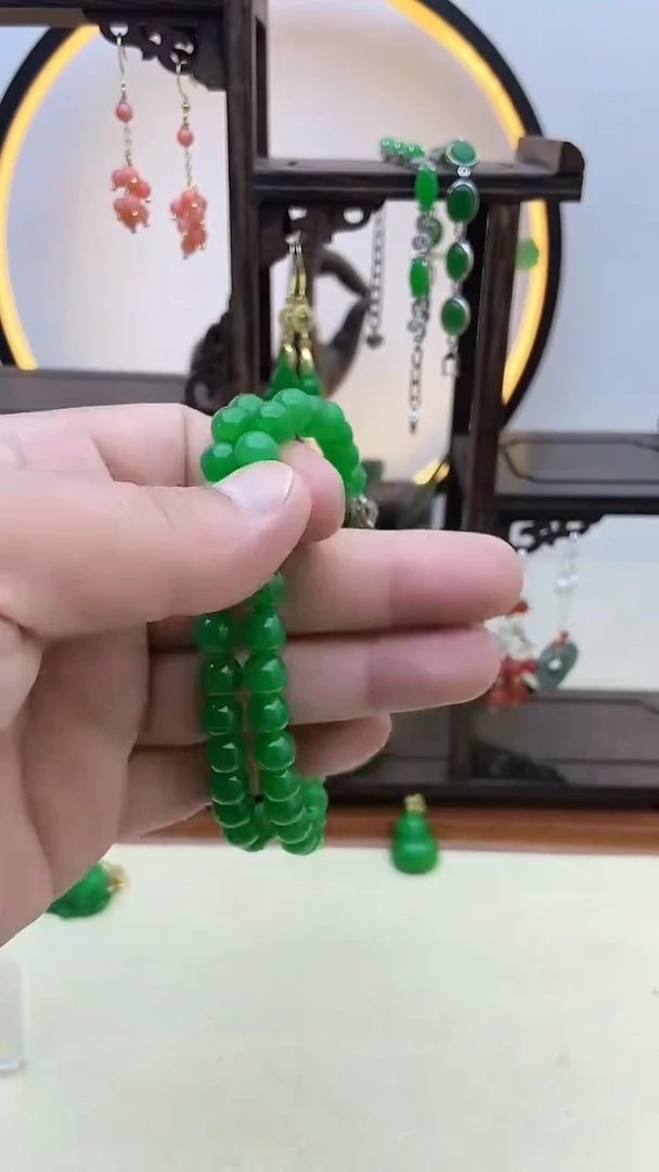 【闪购商品】玛瑙/玉髓耳钉14K金镶嵌130号 