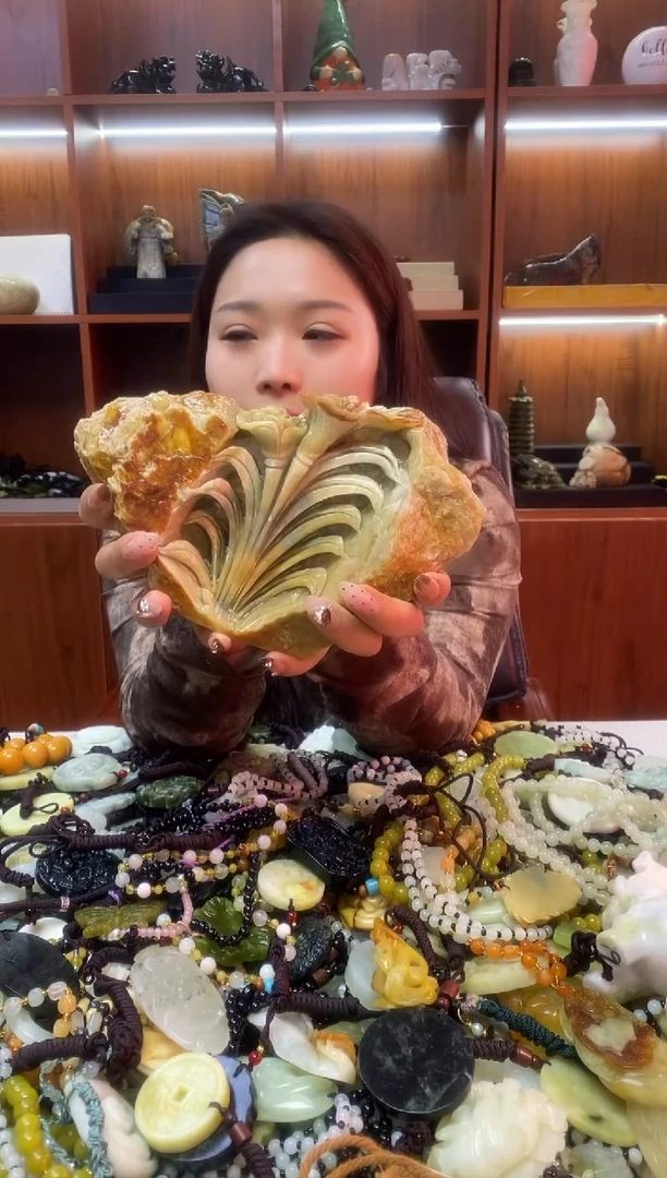 未镶嵌蛇纹石玉摆件