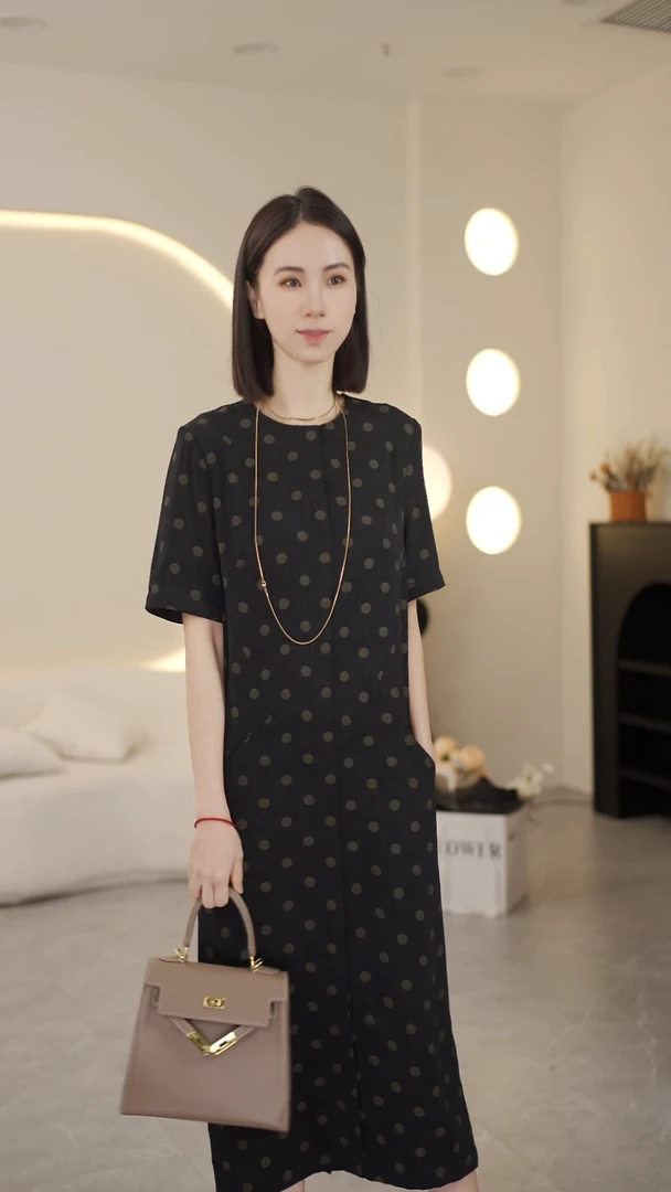 【C列蒂西雅】2025年春夏季休闲时尚中长款简约通勤波点气质连衣裙