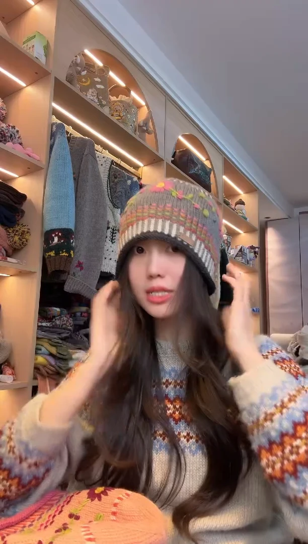 羊毛灰色卷边帽