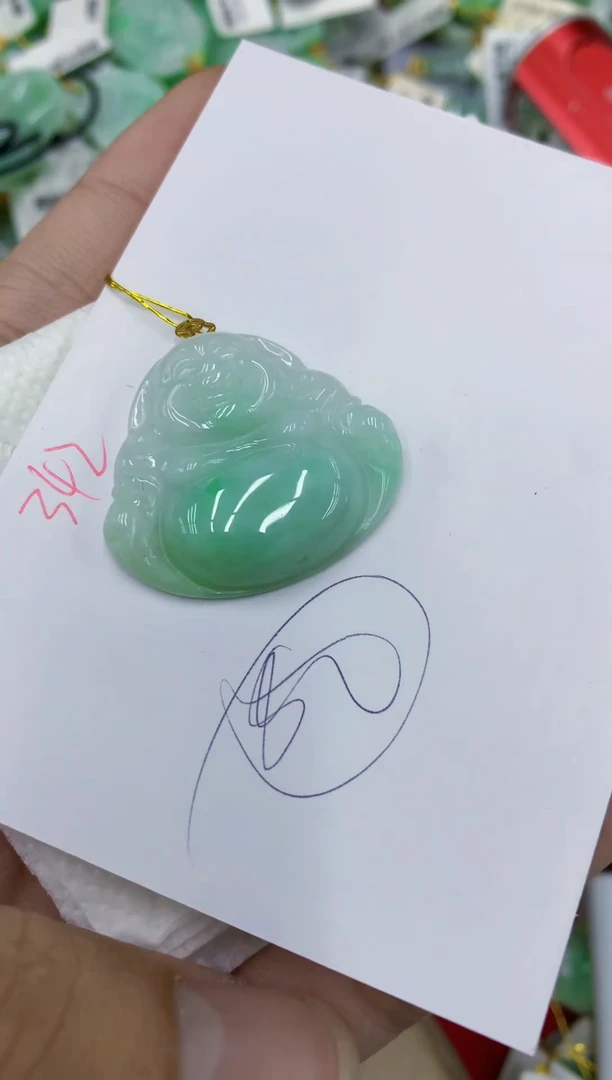 颈饰18K金镶嵌翡翠111111111111
