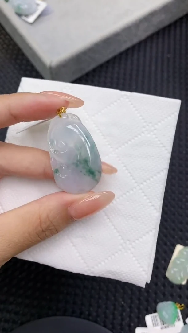 颈饰18K金镶嵌翡翠11111111111