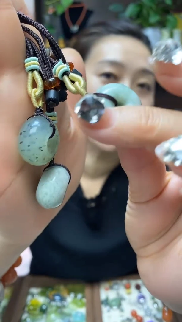 未镶嵌岫玉吊坠多样性发货其中发一