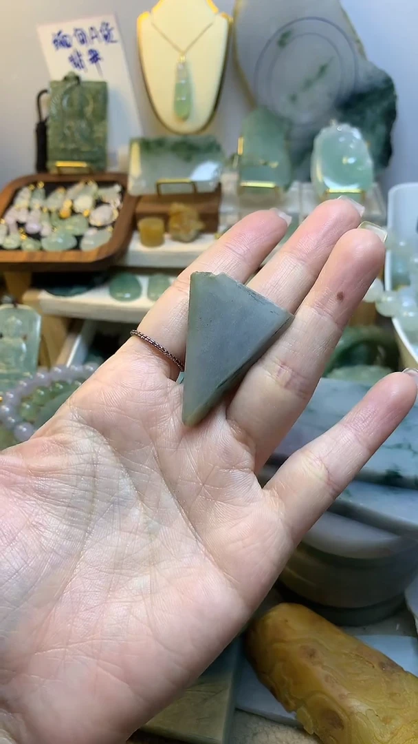 未镶嵌挂件翡翠想* 缅甸A货翡翠，没有运费险