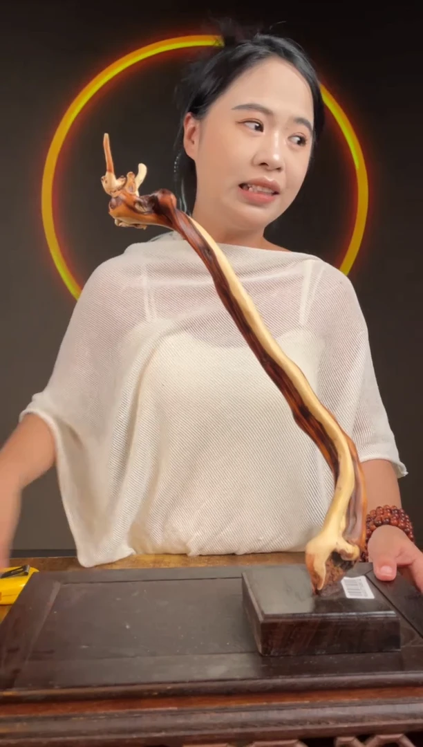 柏木（崖柏）手工摆件,先抢先得! 编号:137