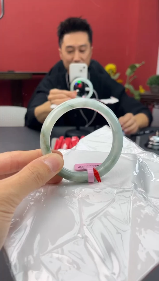 未镶嵌手镯翡翠258