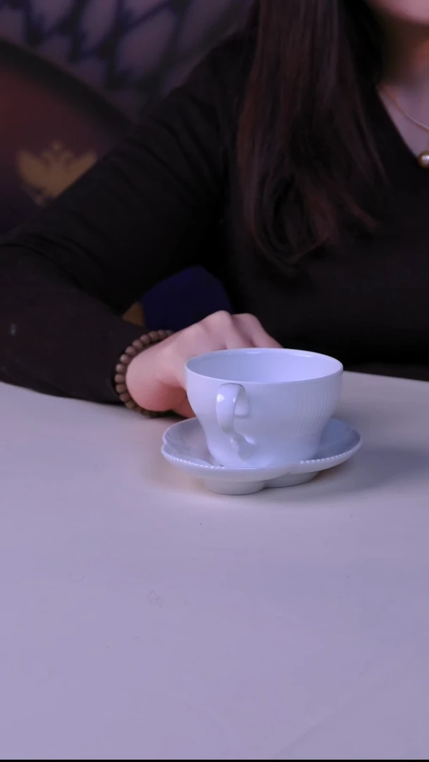 每天早上六点（哥哈  白色缤纷 小海神  ）