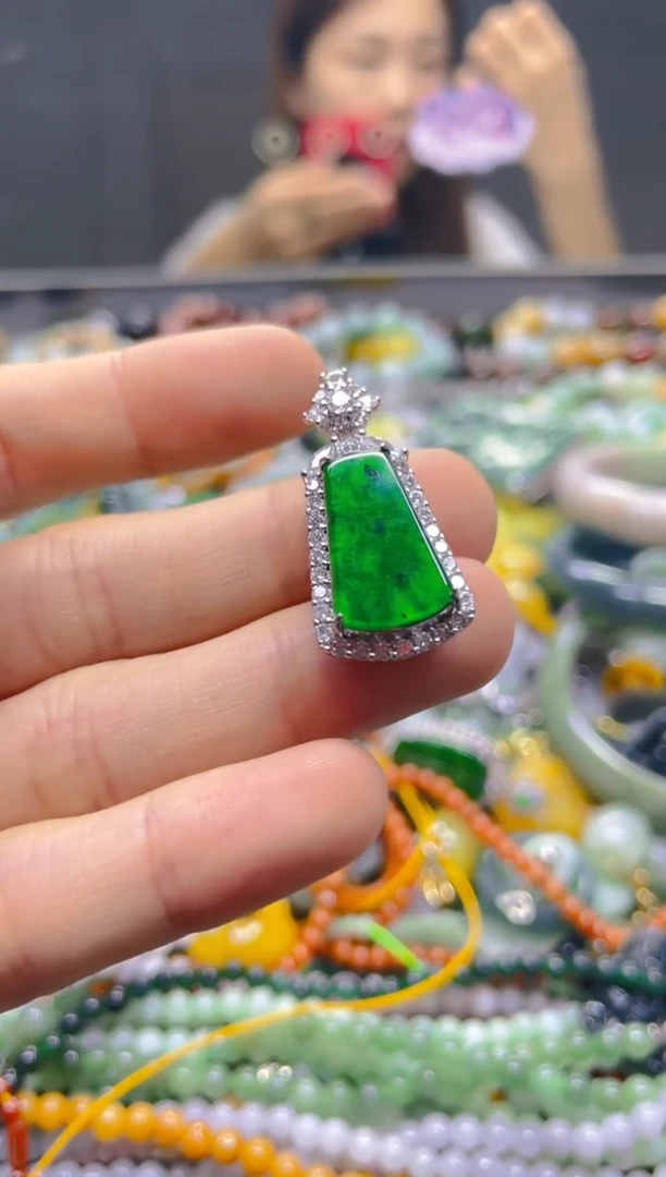 颈饰未镶嵌翡翠多样性择优发货