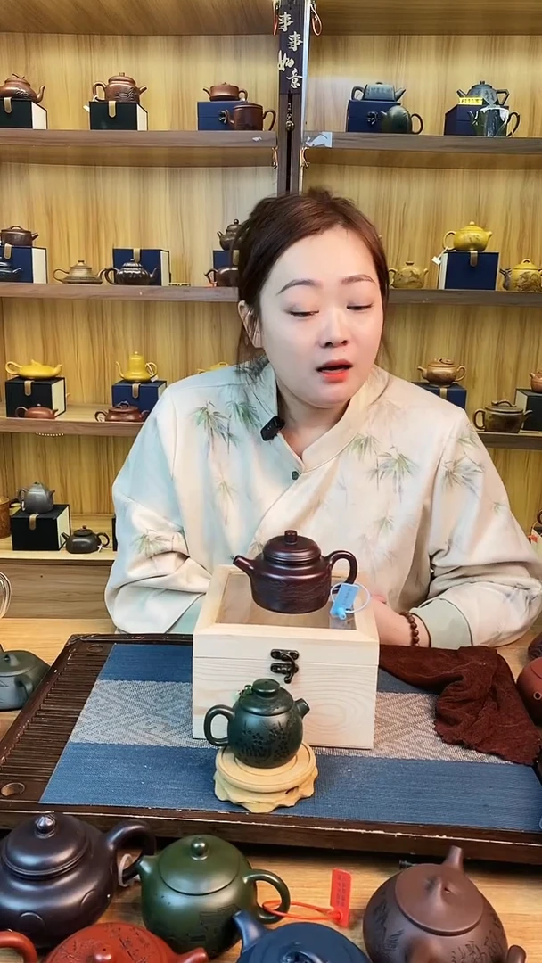 【闪购商品】紫砂茶壶石红山水德钟紫砂壶【雪】