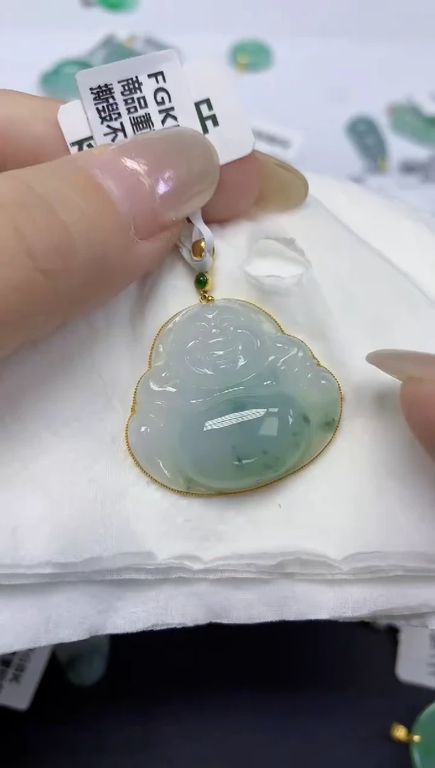 翡翠18K金镶嵌颈饰天然缅甸翡翠A货