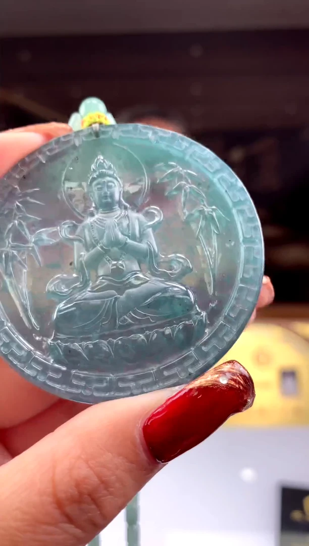 【闪购商品】定制翡翠未镶嵌天然A货翡翠挂件（拍一发一）