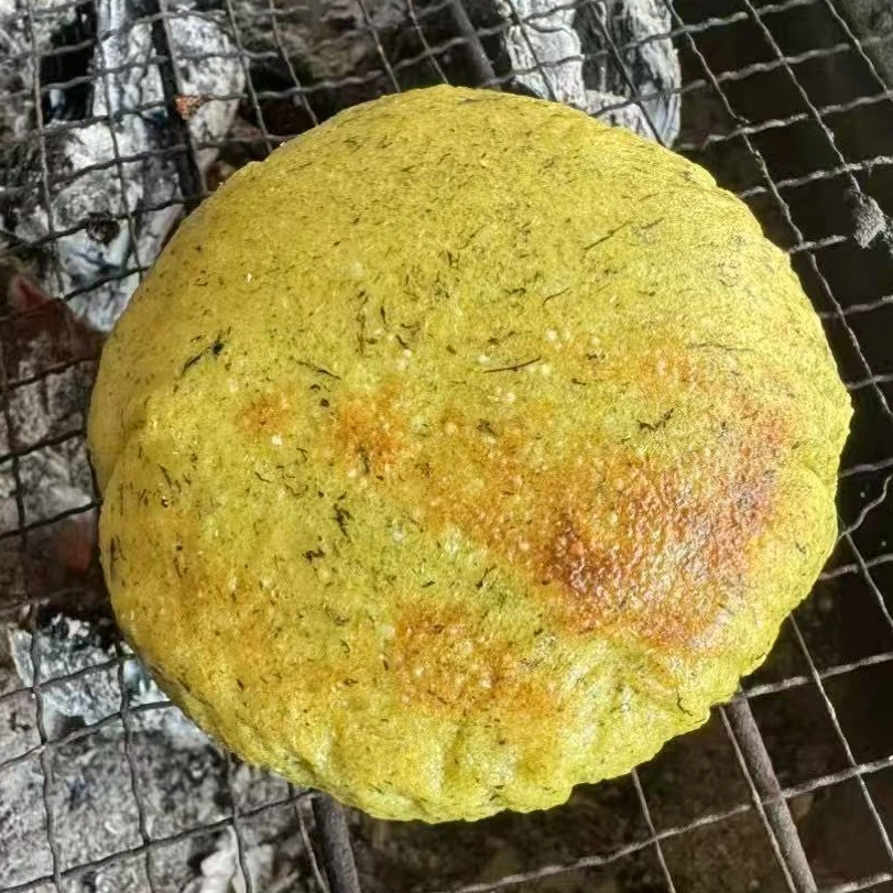 罗平现做面蒿粑粑小时候的味道烤吃更香