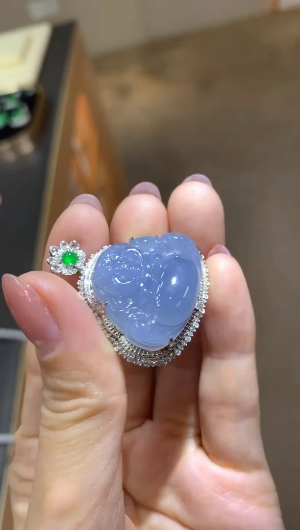 颈饰18K金镶嵌翡翠 |不退不换