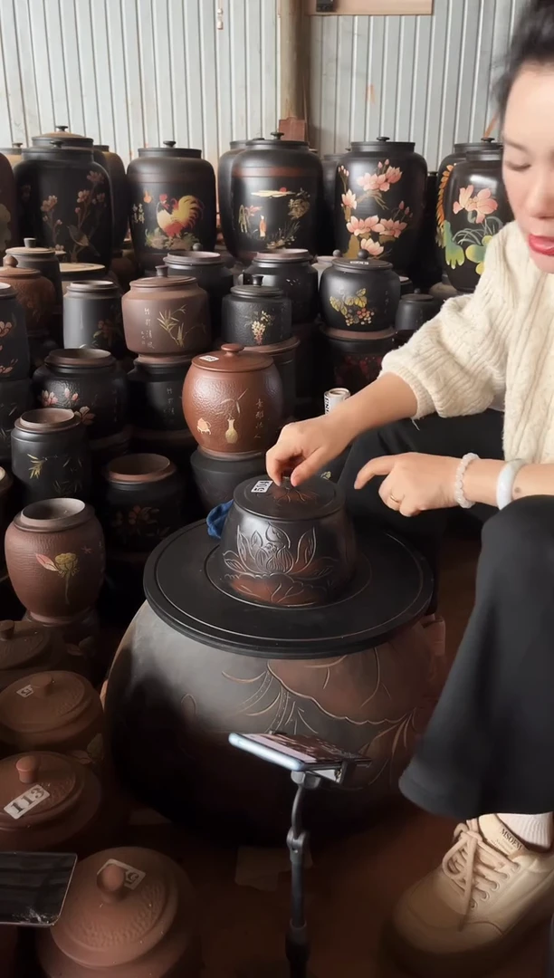 【闪购商品】壶瑕疵茶叶罐 石瓢荷花 504