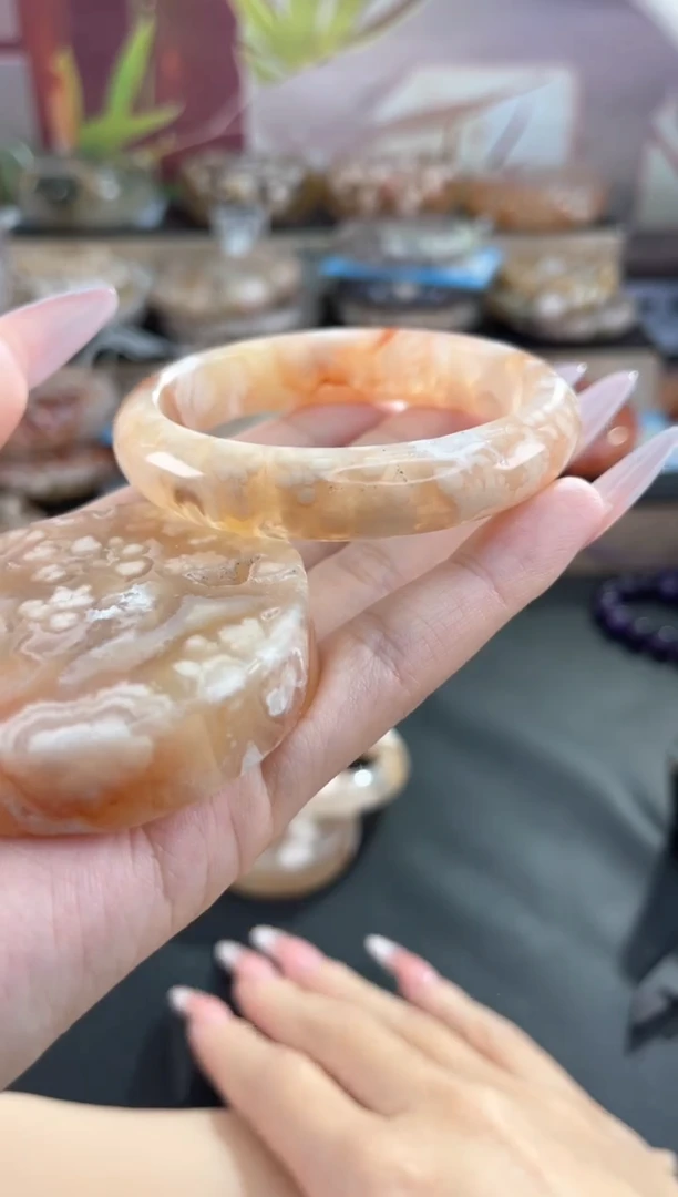 未镶嵌手镯石英质玉55