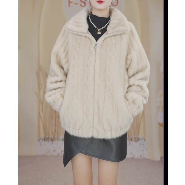 海宁2024新款银兰貂麻花压花翻领一体女士秋冬气质时尚宽松