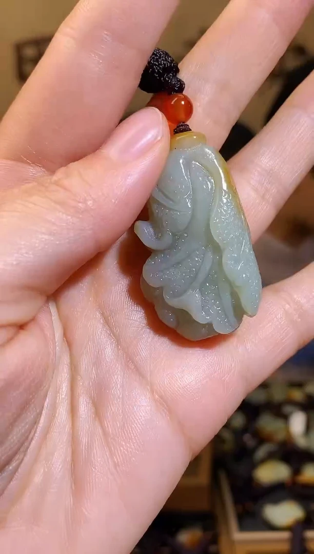 和田玉未镶嵌颈饰1