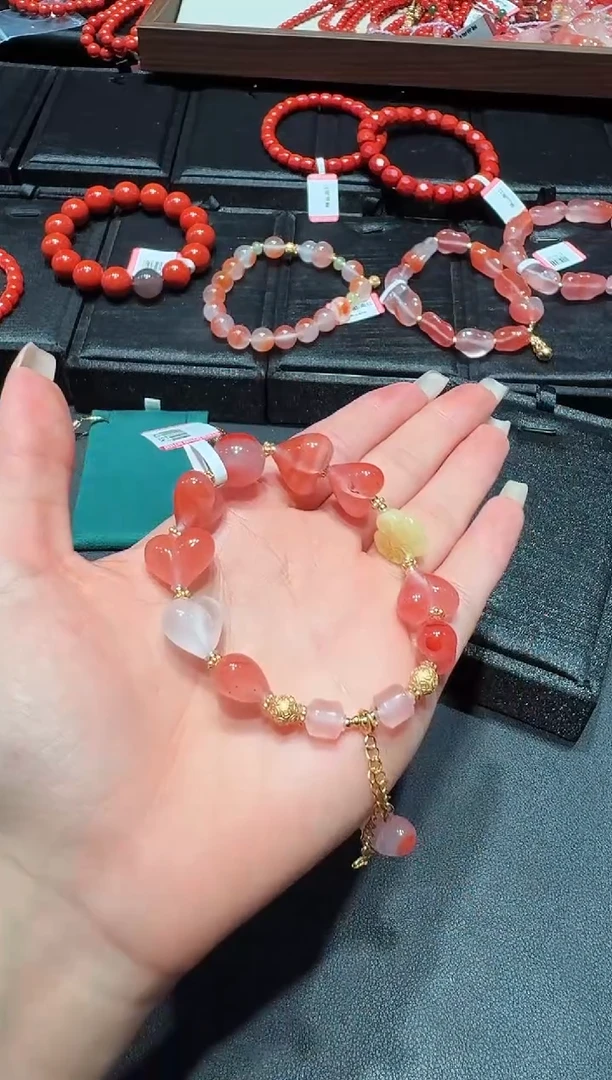 颈饰未镶嵌南红玛瑙婷*1108094